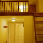 Boomerang Apartments