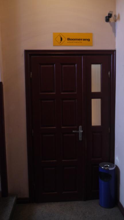 Apartment Boomerang