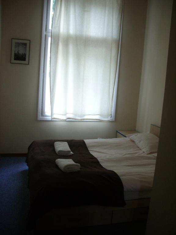 Boomerang Apartment