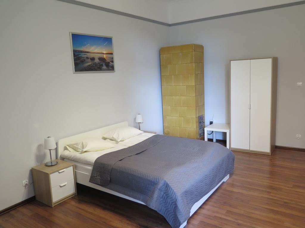 Apartment Boomerang
